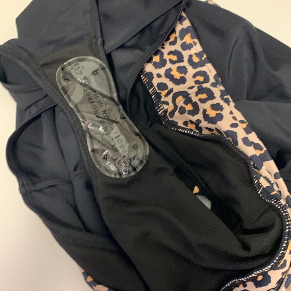 Rekita | two piece bathing suit | Ladies size L - Picture 7 of 7